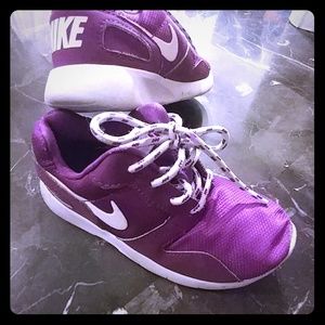 Kids purple nikes